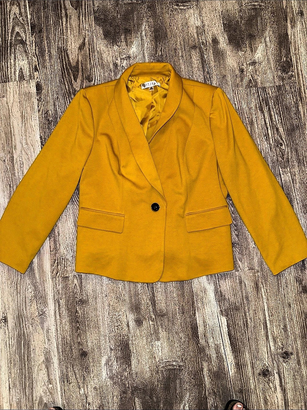 Kasper Women’s Blazer in Yellow Size 16W Like New
